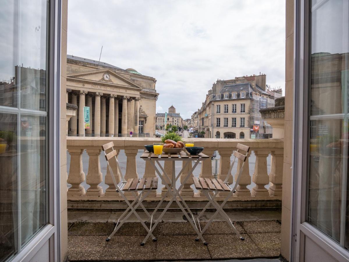 Studio rénové avec terrasse et vue unique ! Caen Exterior foto
